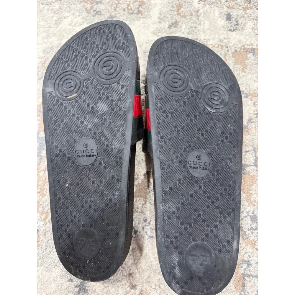 Gucci web slide